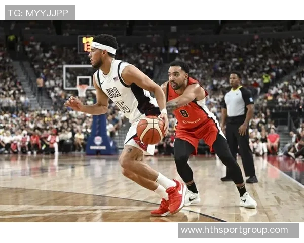 布克半场表现出色10中4砍下13分2篮板7助攻完美控制比赛未出现失误